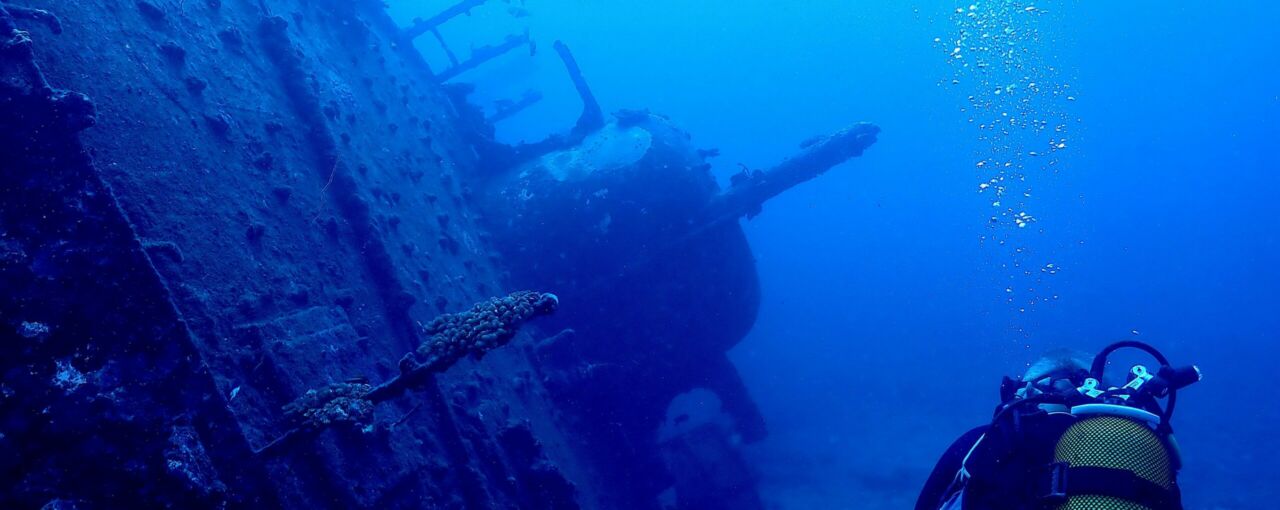 L'Antonio Lorenzo : Plongée dans l'histoire et sanctuaire marin à La Réunion